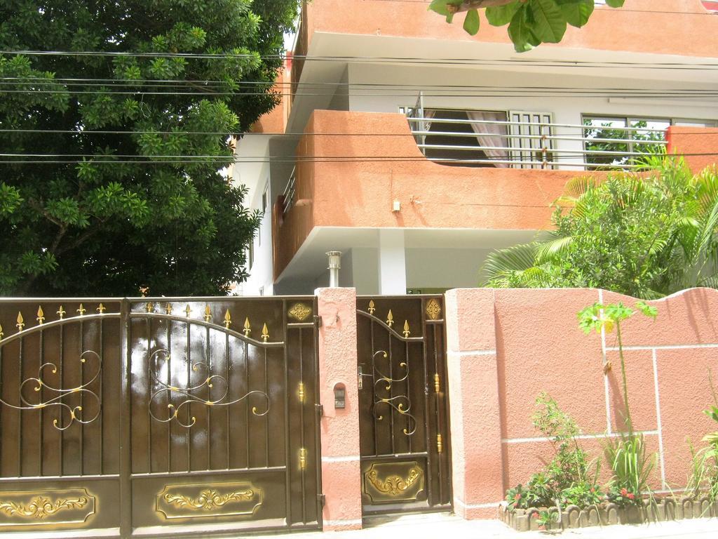 B&B Chez Rita Cotonou Buitenkant foto