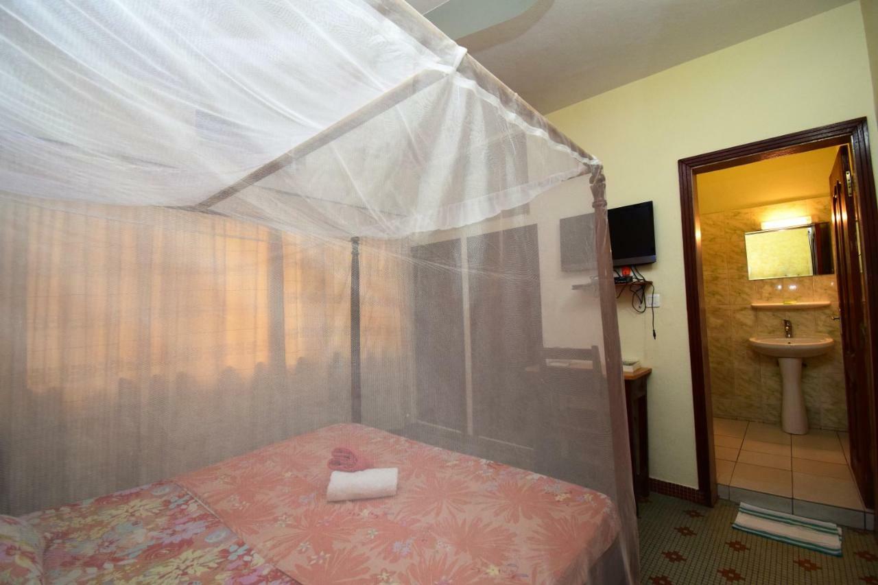 B&B Chez Rita Cotonou Buitenkant foto