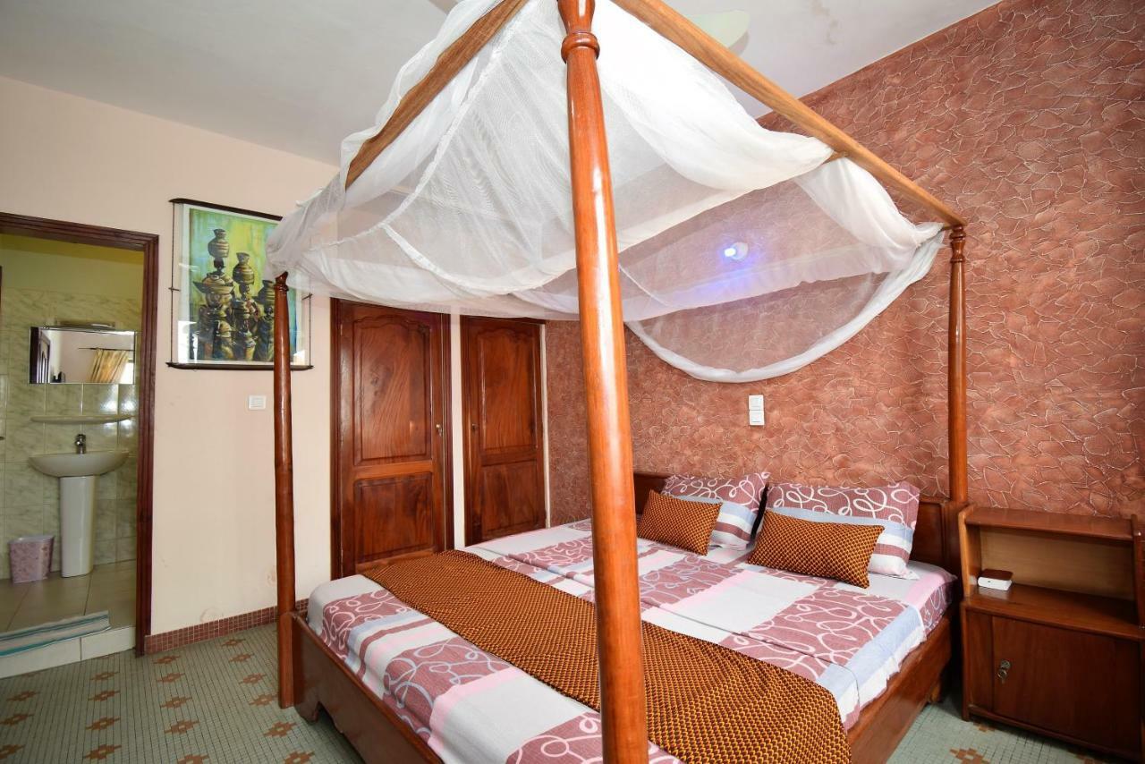 B&B Chez Rita Cotonou Buitenkant foto