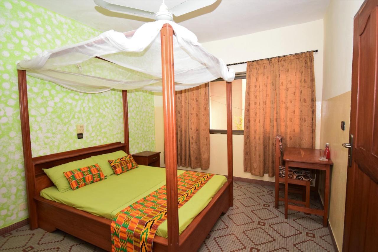 B&B Chez Rita Cotonou Buitenkant foto